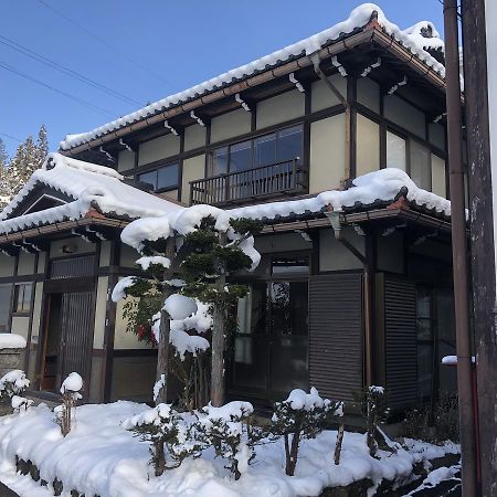 Guesthouse Takayama Hanzansha מראה חיצוני תמונה