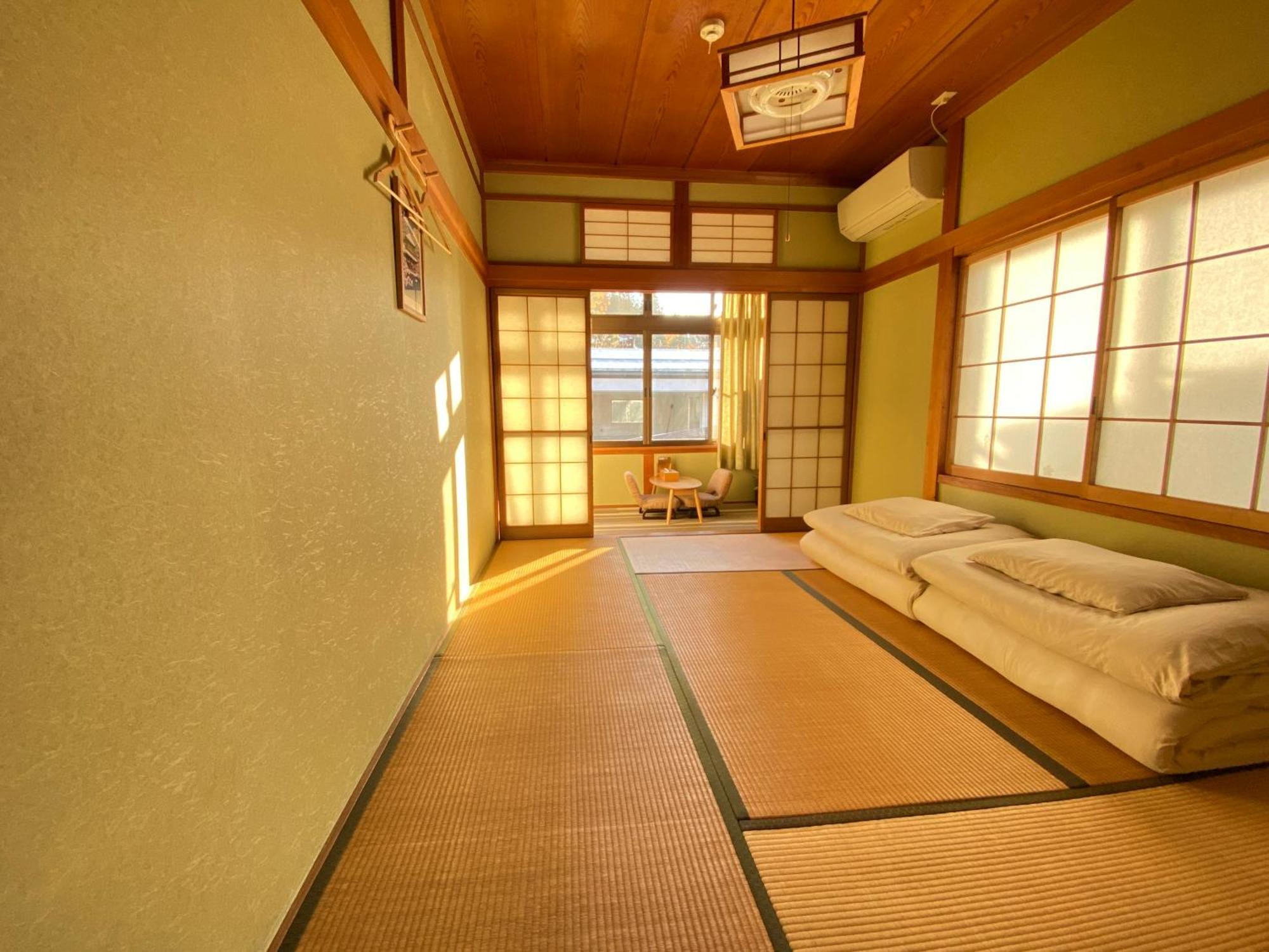 Guesthouse Takayama Hanzansha מראה חיצוני תמונה